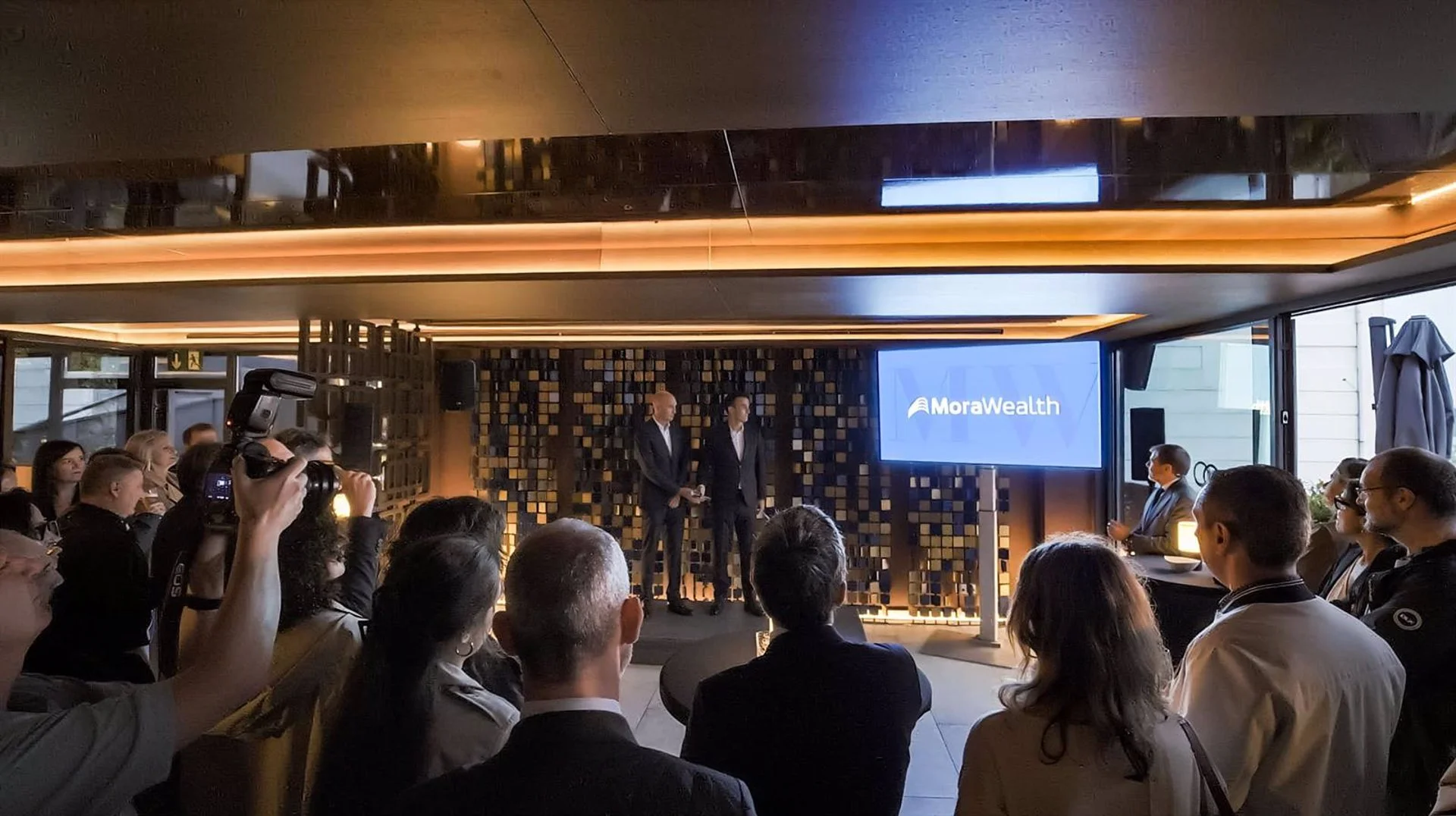 fotonoticia_20241018162359_1920 MoraWealth desembarca en San Sebastián de la mano de Haimar Lopez e Iñigo Azpiazu